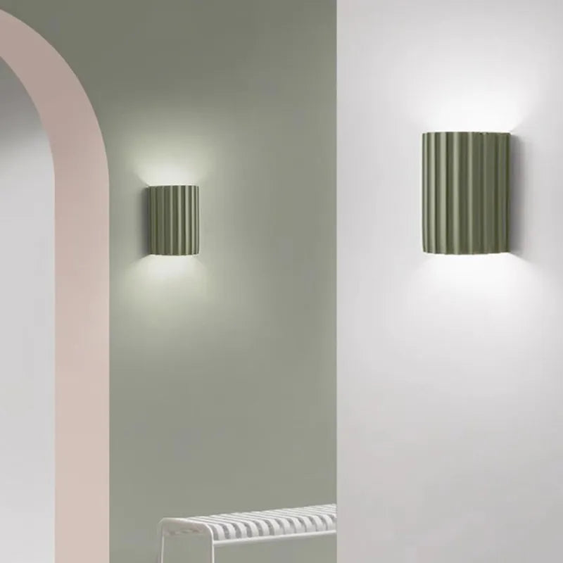 Modern LED Wall Lamp Aurelia - Wall Lights - KonnaLiving